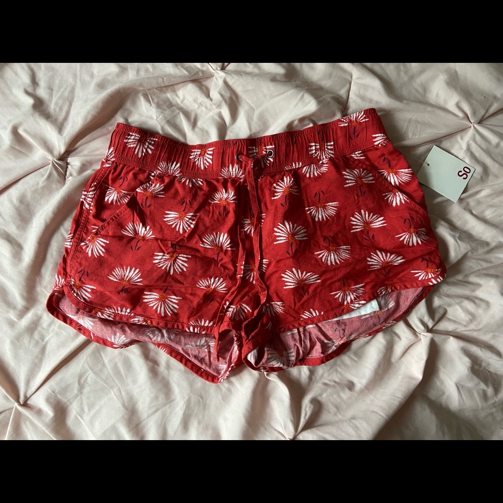 SO Red Floral Drawstring Shorts (Size M)